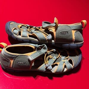 Keen Women's Sandals - Olive and Orange